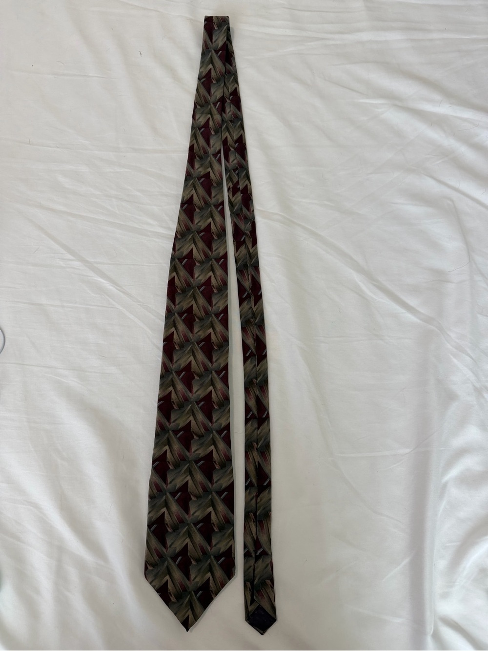 Men's Geometric Tie in Burgundy and Gray